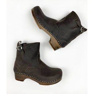 Sandgrens Manhattan Clog Ankle Boots in Fudge